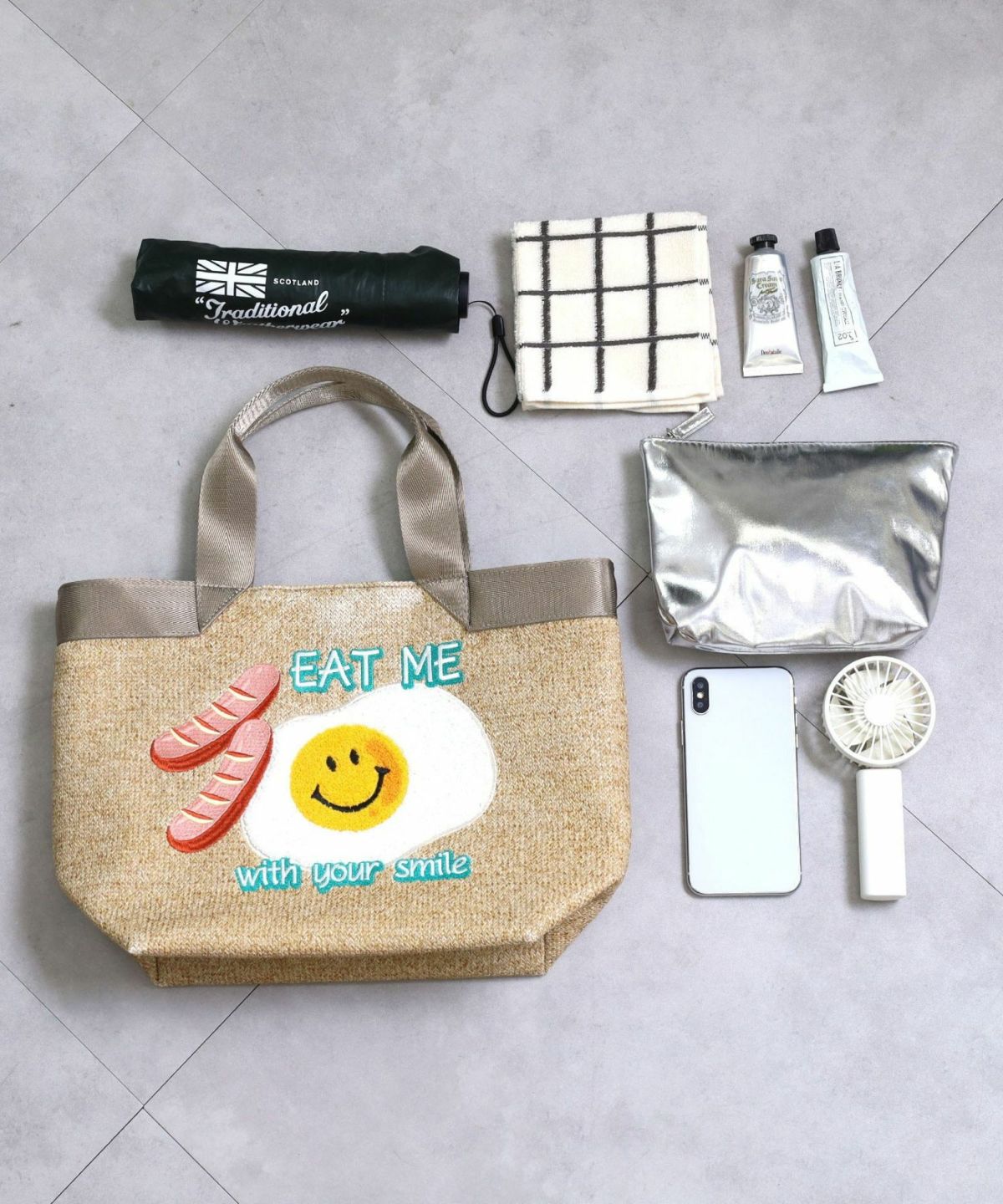【COO SPECIAL WEEK】SMILEY 圖案刺繡托特包